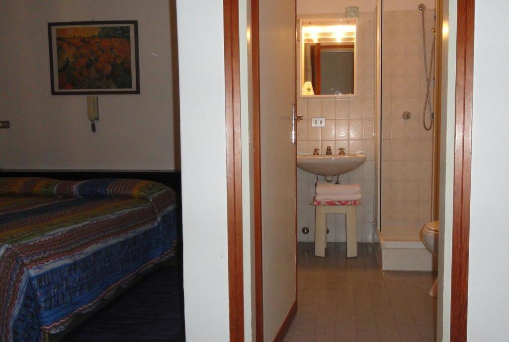 Albergo Ristorante Cima I Pra' Ponte nell'Alpi Bilik gambar