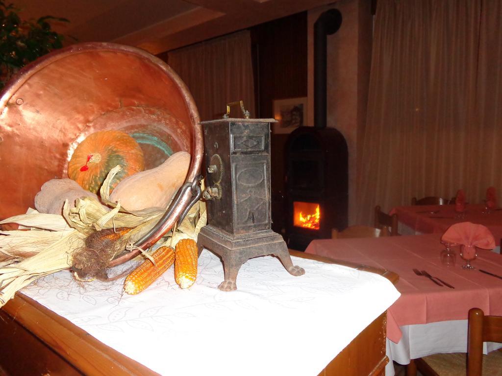 Albergo Ristorante Cima I Pra' Ponte nell'Alpi Luaran gambar